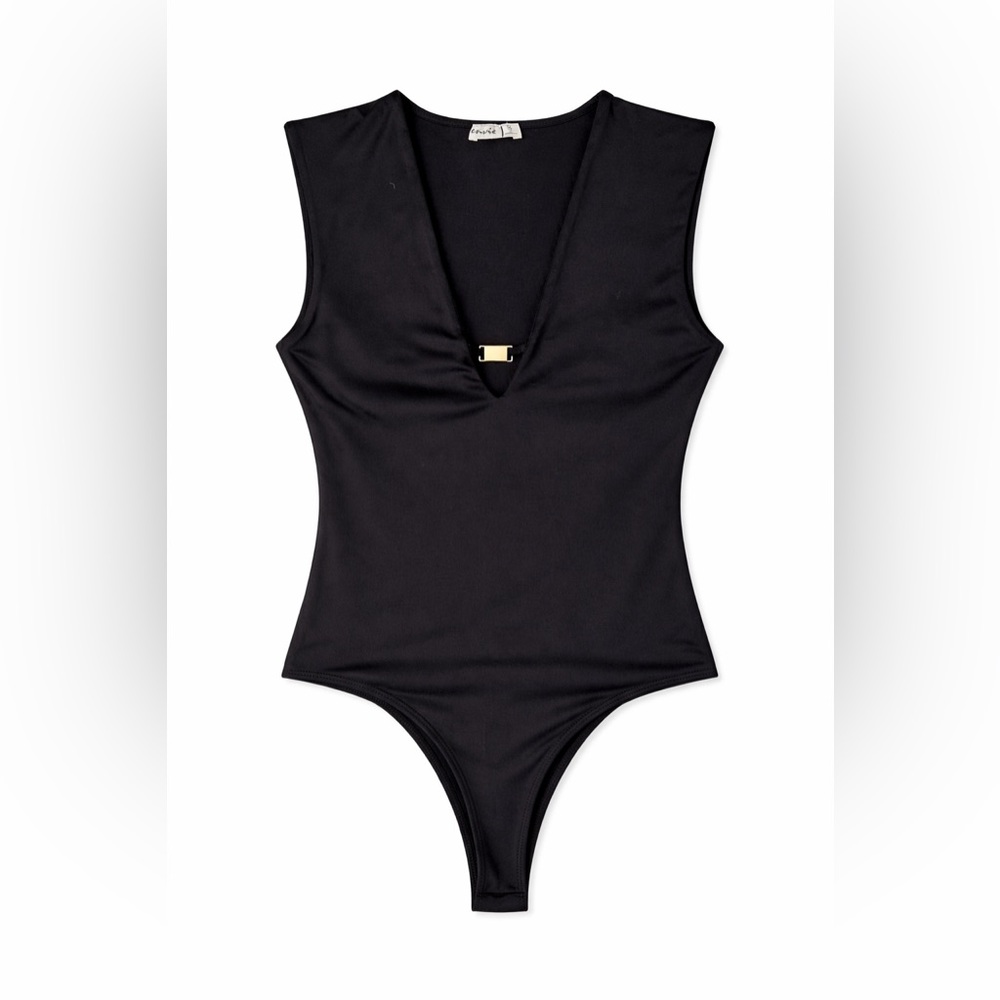 Elegant Black Sleeveless Bodysuit - Picture 2 of 9